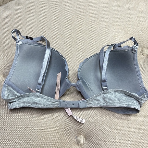 New with tags Victorias Secret Push-up Bra - Picture 4 of 6